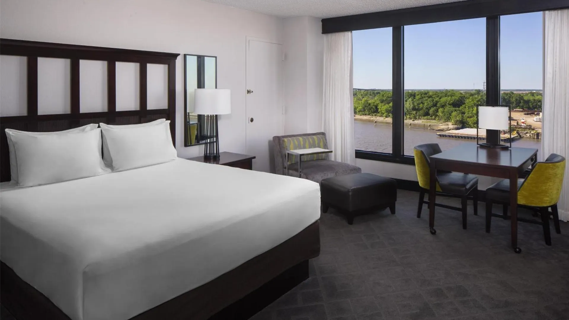 **** Hotel Hyatt Regency Savannah United States