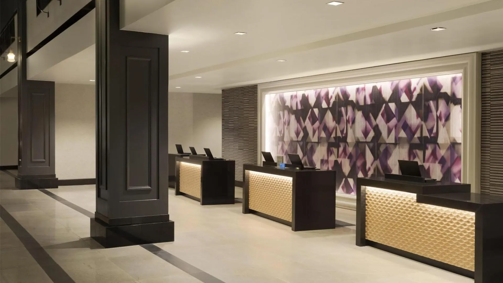 Hyatt Regency Savannah 4*,  USA